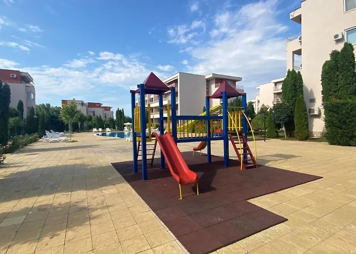 Bratanov Sunny Noks 阳光海滩